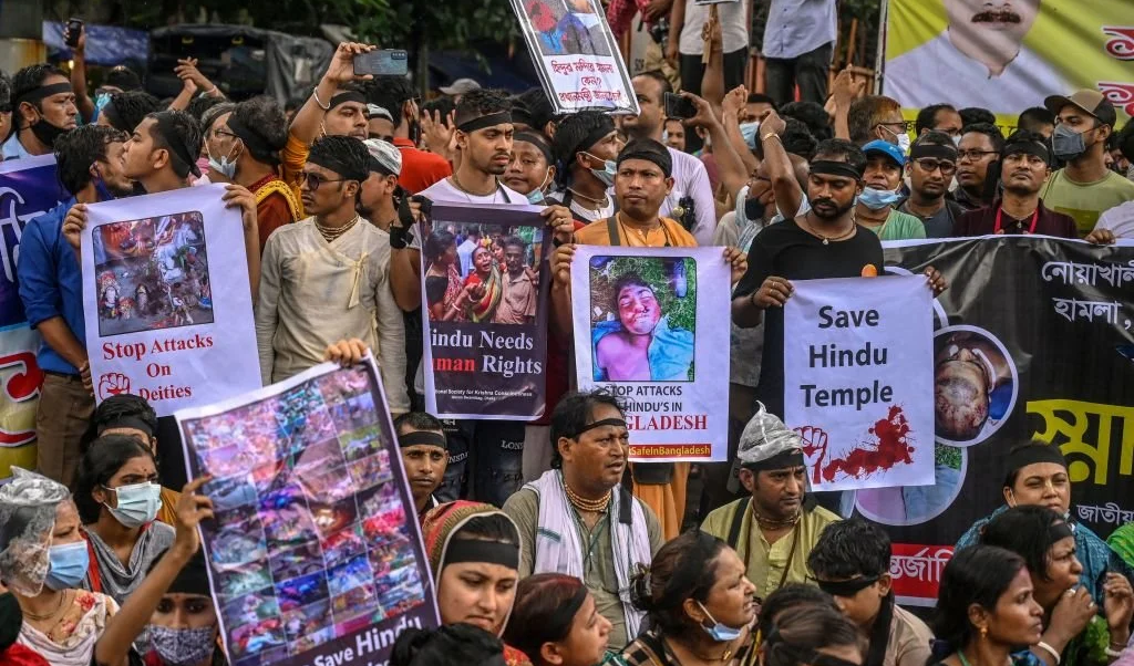 Hindu genocide in bangladesh by yunis govt ; Bangladesh Hindu Violence;