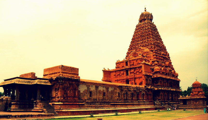 द्रविड़ शैली में निर्मित भारत के प्रसिद्ध कोविल; Thanjavur periya kovil TN